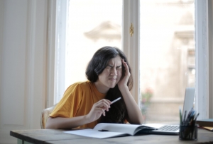 5 Warning Signs From Constant Headaches 5 Warning Signs From Constant Headaches